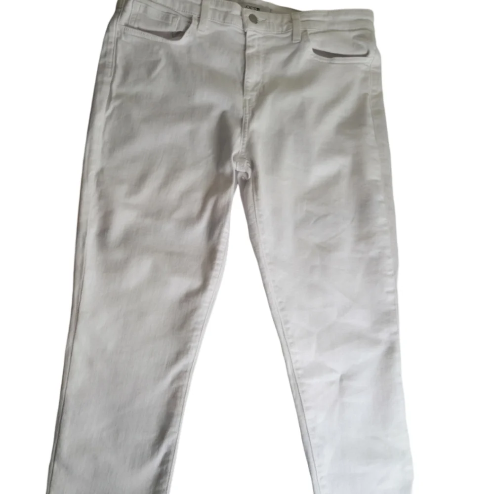 JOE’S WHITE JEANS, Sz 38‎ Raw Hem